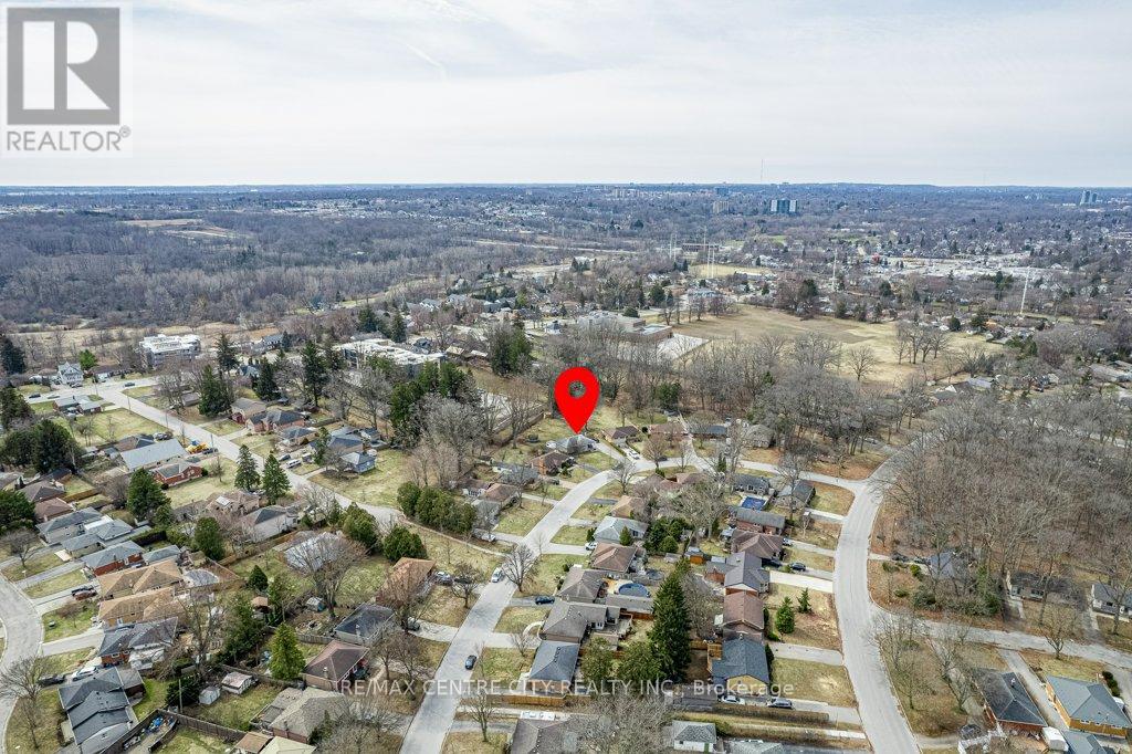 21 Strathcona Drive, London East, Ontario  N5W 1P7 - Photo 37 - X12927914