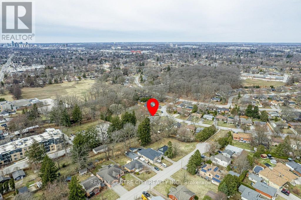 21 Strathcona Drive, London East, Ontario  N5W 1P7 - Photo 38 - X12927914