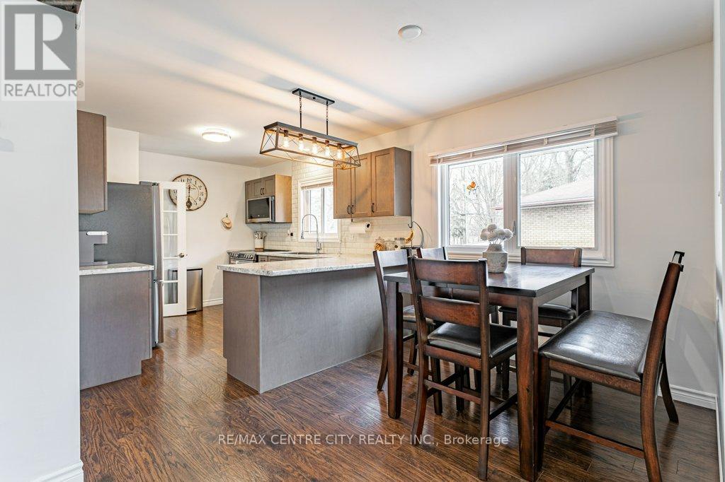 21 Strathcona Drive, London East, Ontario  N5W 1P7 - Photo 8 - X12927914