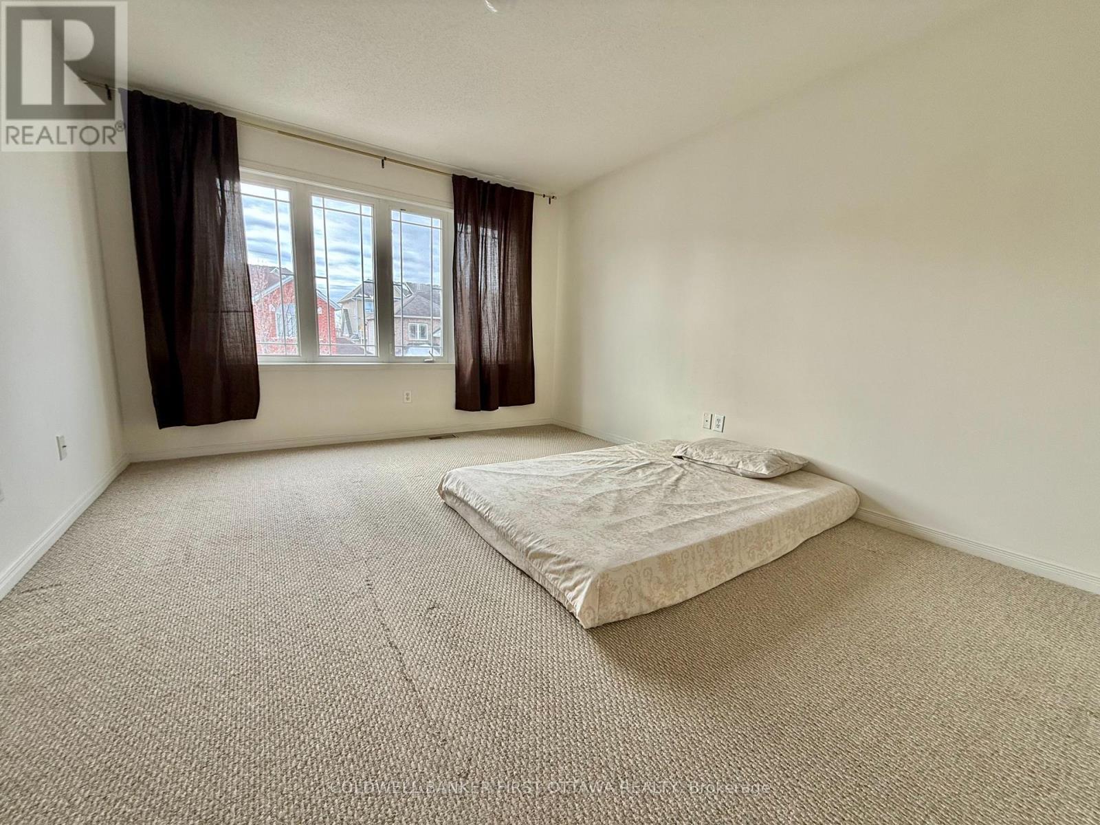 805 Taradale Drive, Ottawa, Ontario  K2J 5P3 - Photo 9 - X12927812