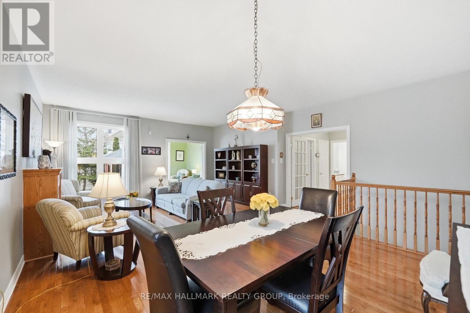 724 Long Point Circle, Ottawa, Ontario  K1T 4E9 - Photo 14 - X12927972