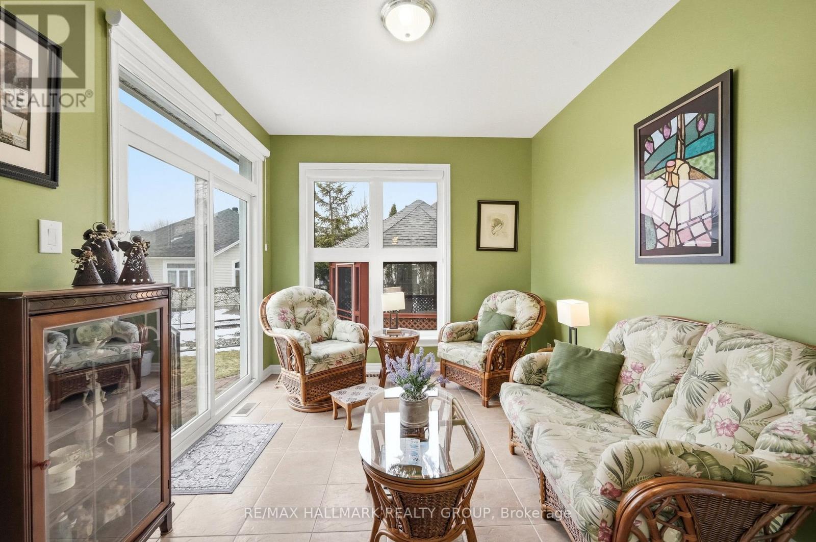 724 Long Point Circle, Ottawa, Ontario  K1T 4E9 - Photo 18 - X12927972