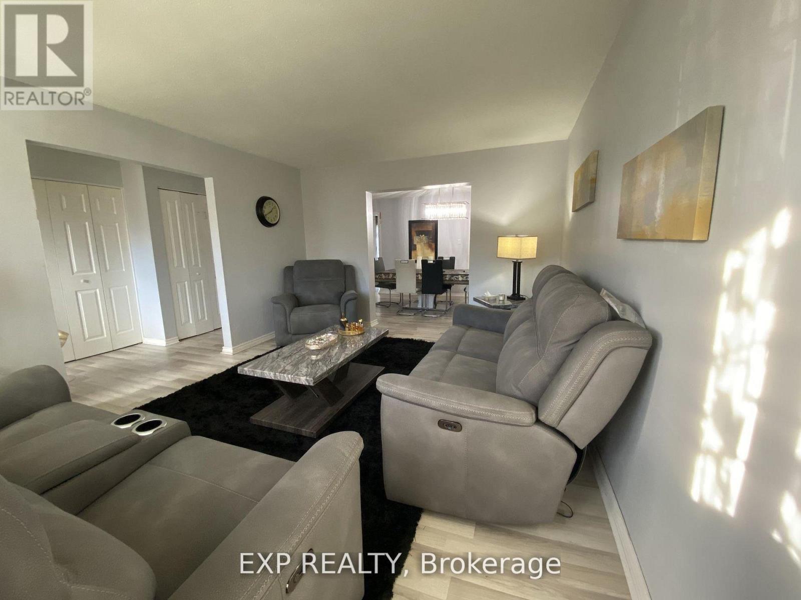 415 Kintyre Private, Ottawa, Ontario  K2C 3M9 - Photo 5 - X12927982