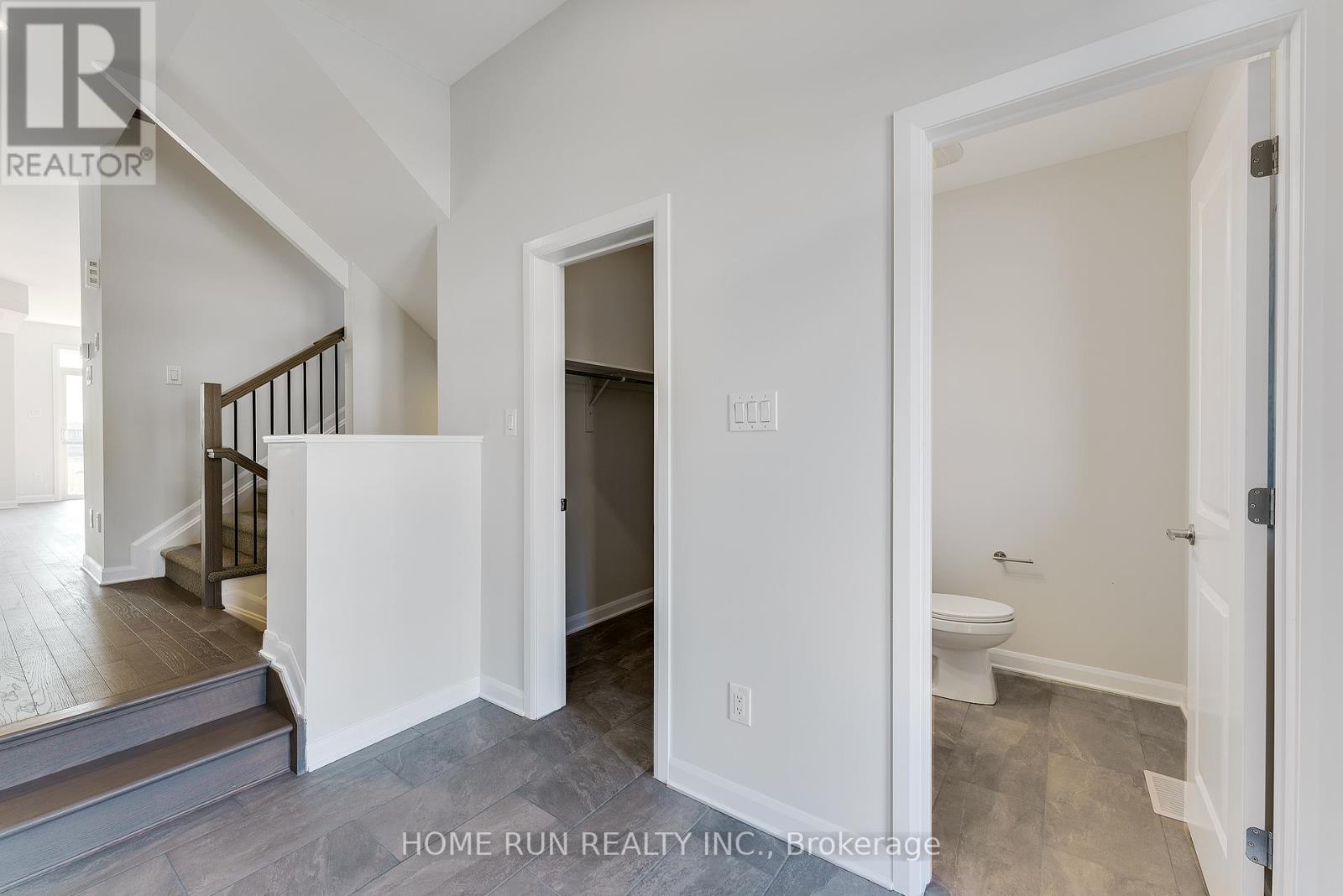 208 Elsie Macgill Walk, Ottawa, Ontario  K2W 0L5 - Photo 2 - X12927986