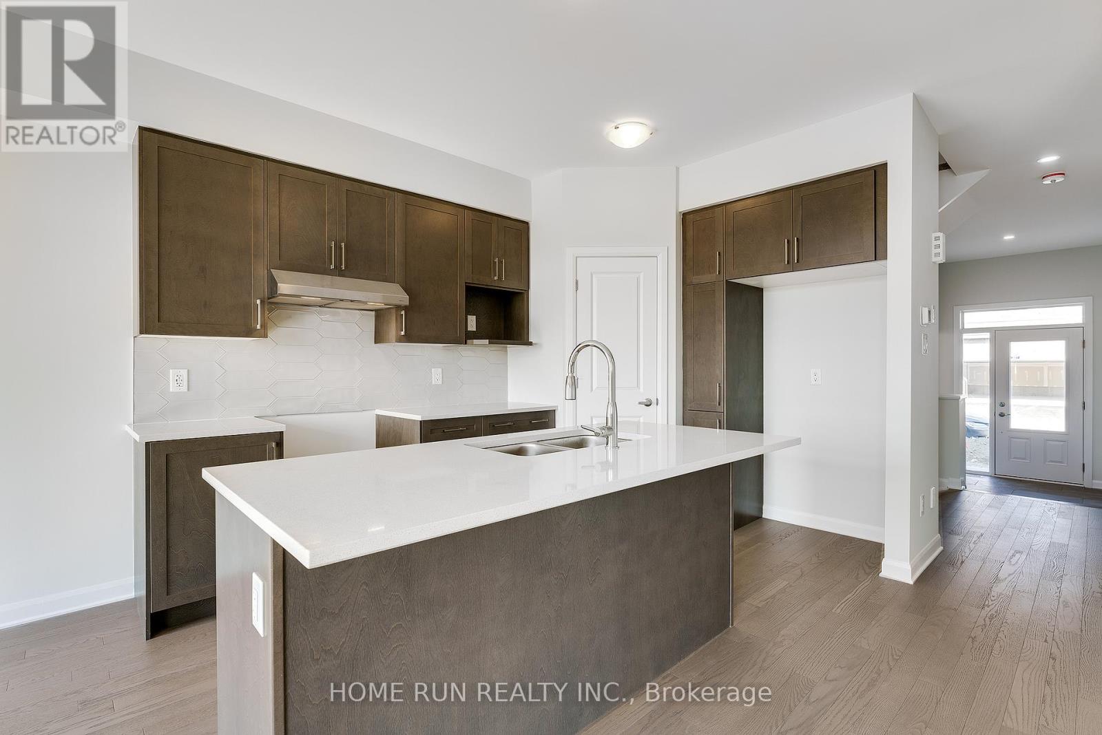 208 Elsie Macgill Walk, Ottawa, Ontario  K2W 0L5 - Photo 9 - X12927986