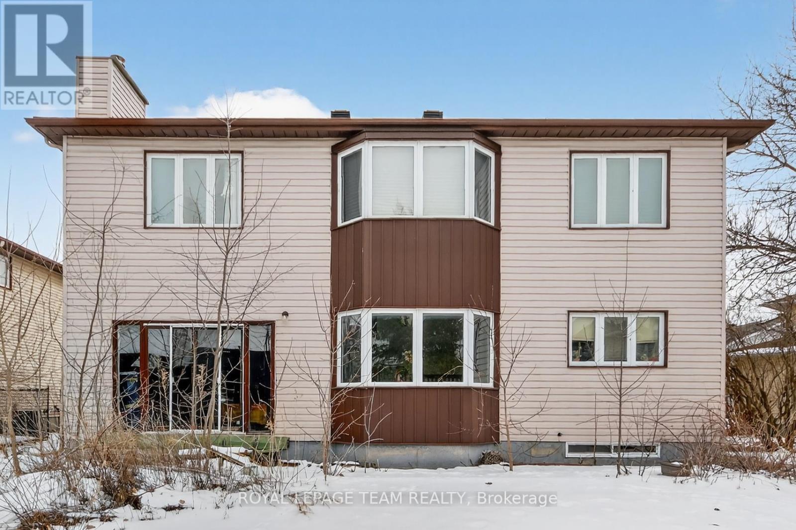 35 Hartin Street, Ottawa, Ontario  K2S 1B9 - Photo 4 - X12928006