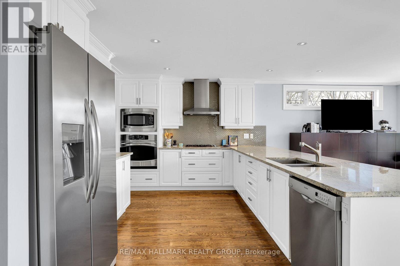 556 Edison Avenue, Ottawa, Ontario  K2A 1V4 - Photo 17 - X12850210