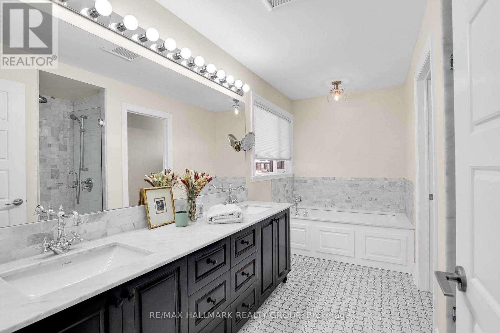 556 Edison Avenue, Ottawa, Ontario  K2A 1V4 - Photo 33 - X12850210