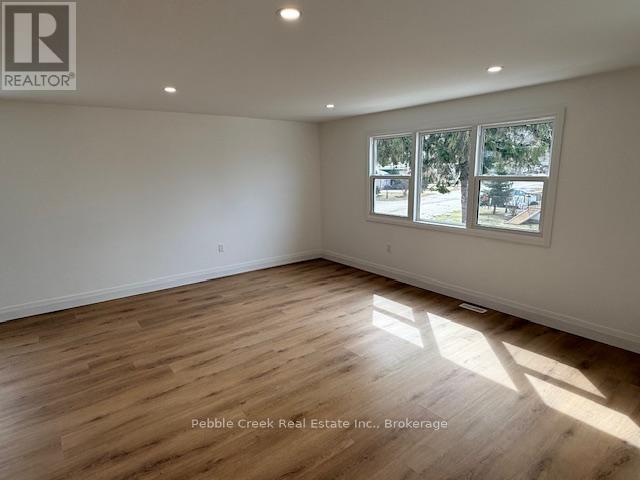 26 Watergate Drive, Ashfield-Colborne-Wawanosh (Colborne), Ontario  N7A 3Y3 - Photo 10 - X12927816