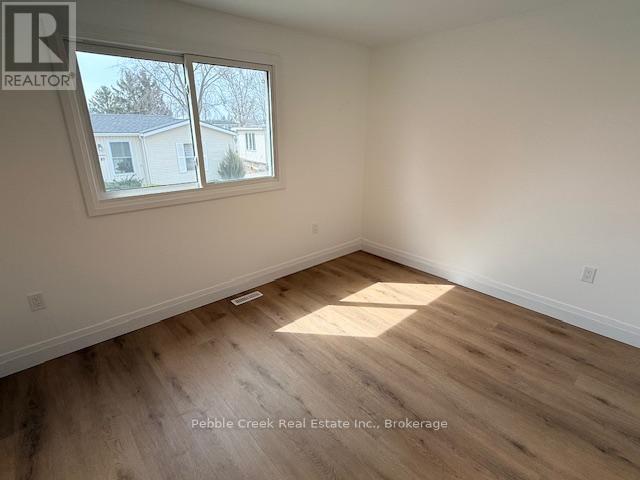 26 Watergate Drive, Ashfield-Colborne-Wawanosh (Colborne), Ontario  N7A 3Y3 - Photo 21 - X12927816