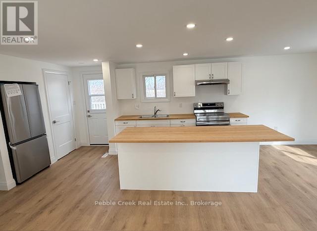 26 Watergate Drive, Ashfield-Colborne-Wawanosh (Colborne), Ontario  N7A 3Y3 - Photo 6 - X12927816