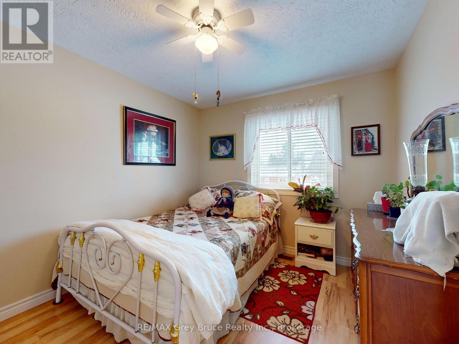 560 20th Street E, Owen Sound, Ontario N4K 2B6 - Photo 24 - X12927836