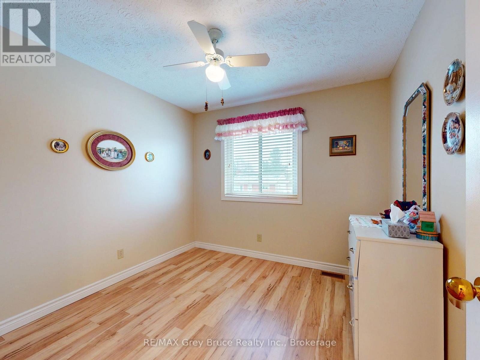 560 20th Street E, Owen Sound, Ontario N4K 2B6 - Photo 28 - X12927836