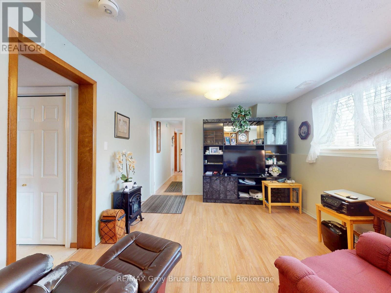 560 20th Street E, Owen Sound, Ontario N4K 2B6 - Photo 32 - X12927836