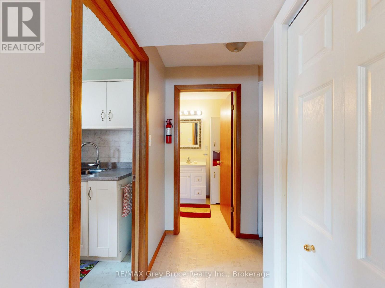 560 20th Street E, Owen Sound, Ontario N4K 2B6 - Photo 33 - X12927836