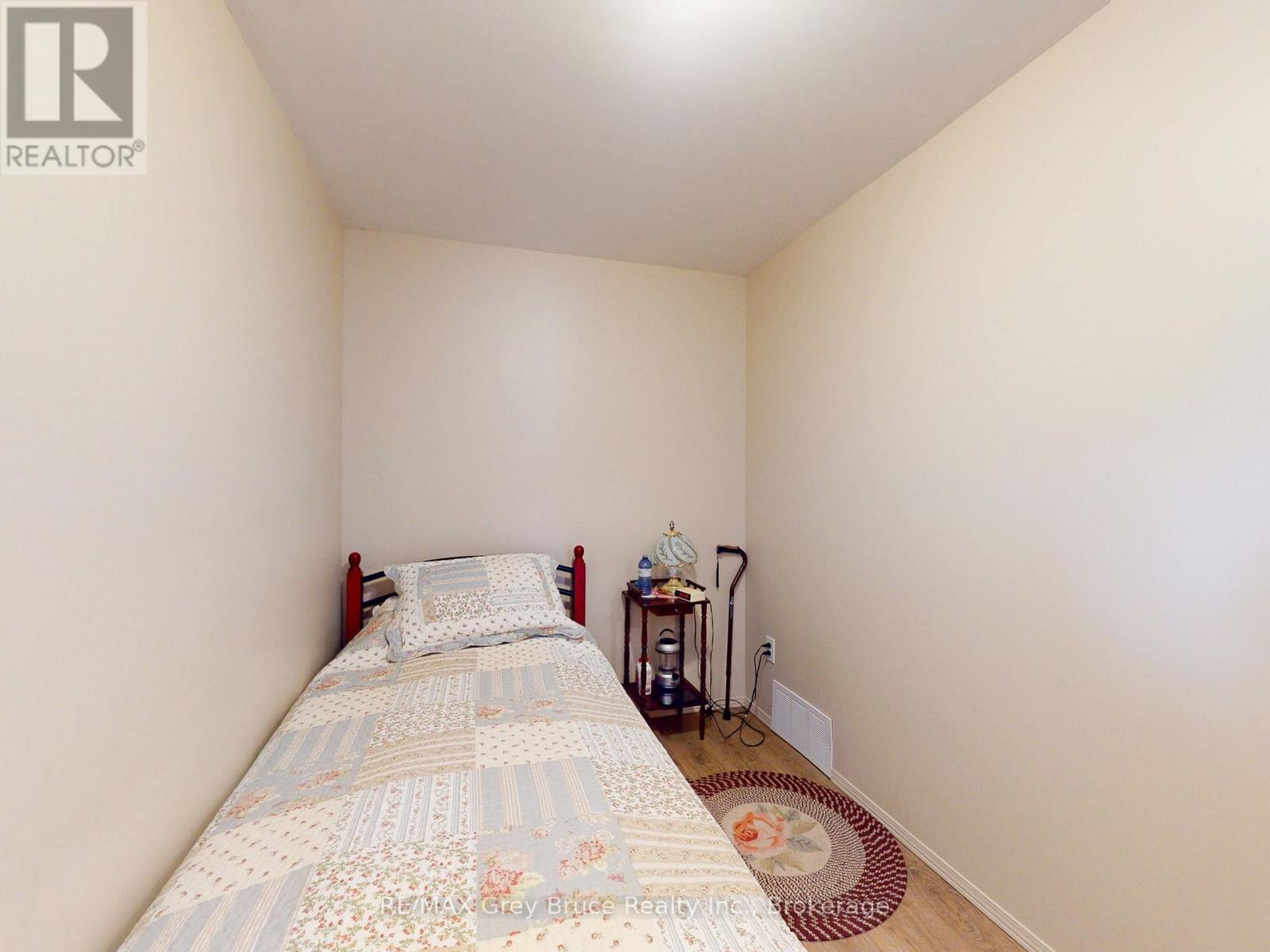 560 20th Street E, Owen Sound, Ontario N4K 2B6 - Photo 35 - X12927836