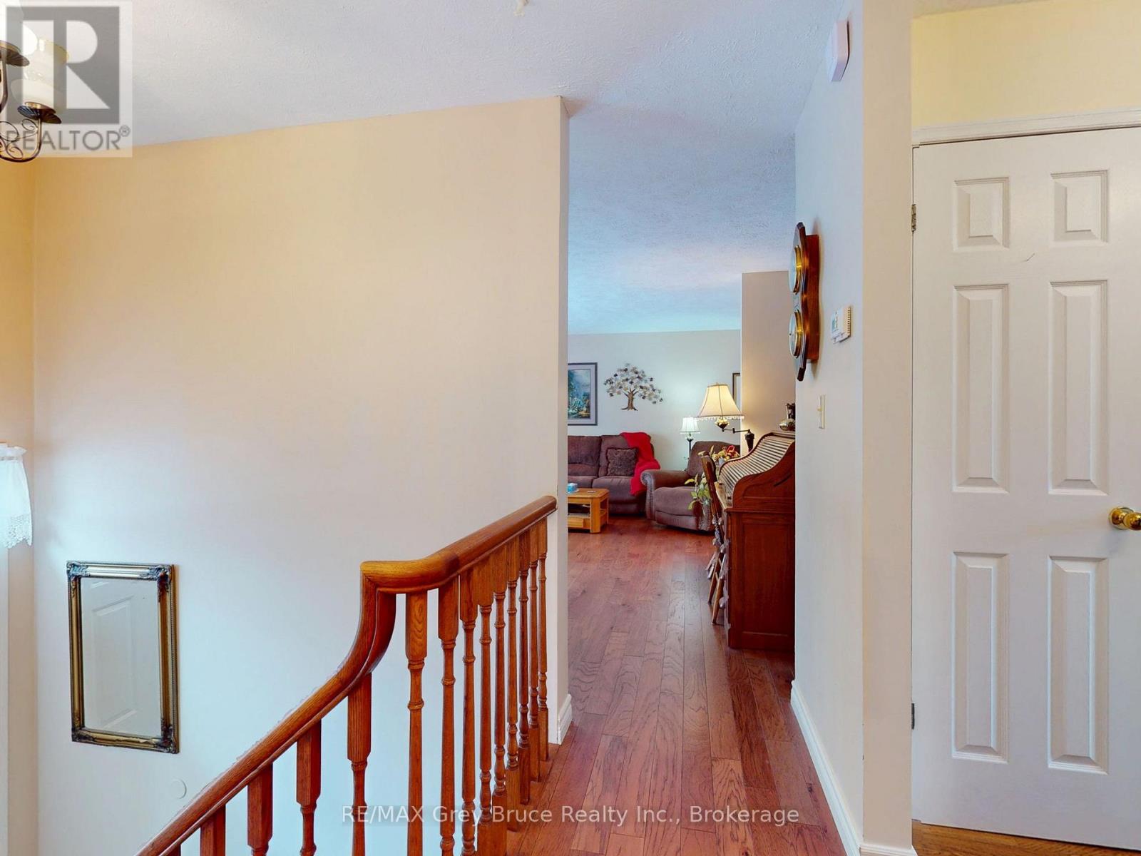 560 20th Street E, Owen Sound, Ontario N4K 2B6 - Photo 4 - X12927836