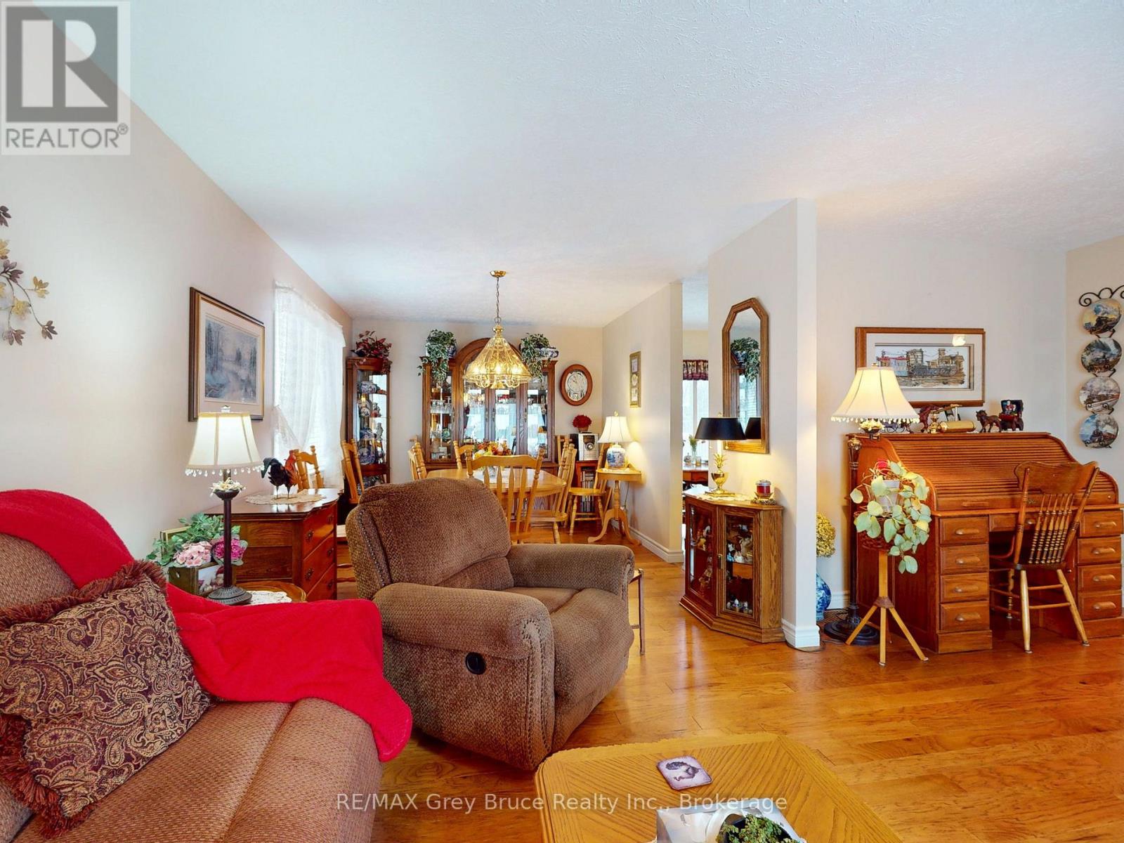 560 20th Street E, Owen Sound, Ontario N4K 2B6 - Photo 8 - X12927836