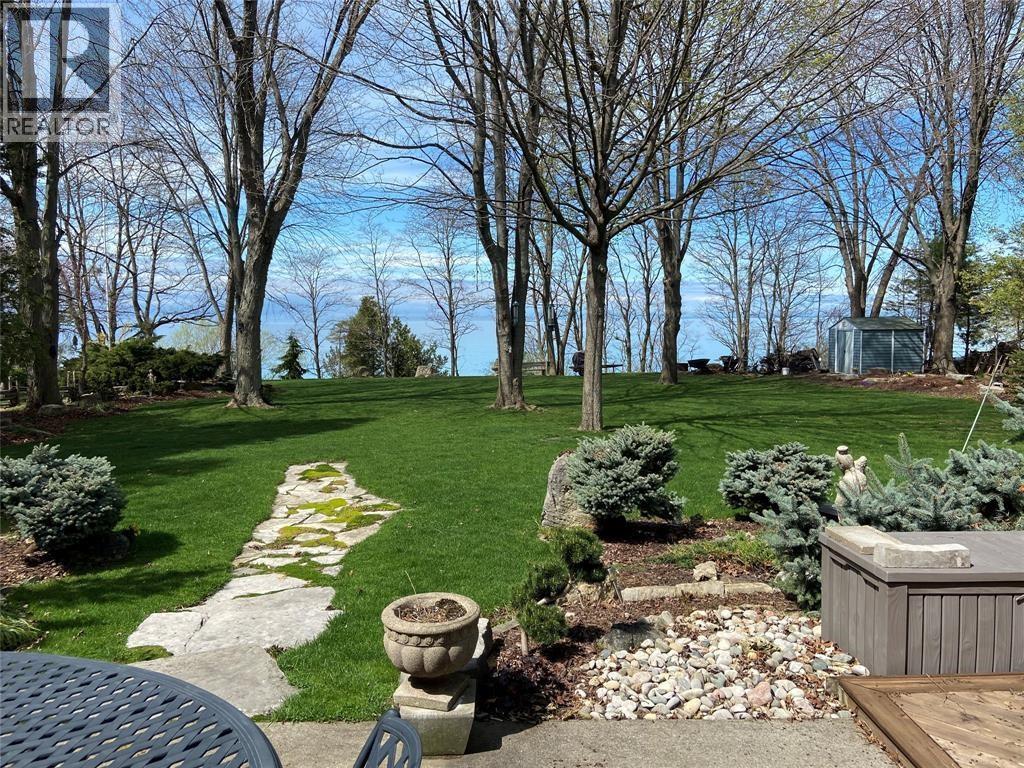 3538 Queen Street, Plympton-Wyoming, Ontario  N0N 1E0 - Photo 2 - 26006342