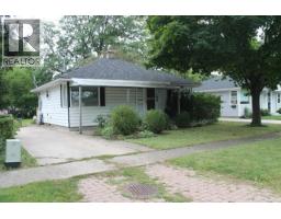 108 CHESTNUT AVENUE, Sarnia, Ontario