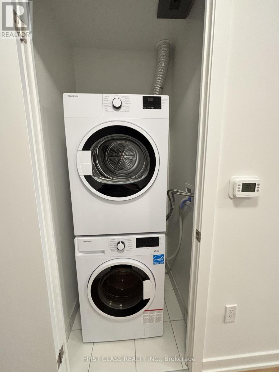 2010 - 1 Quarrington Lane, Toronto, Ontario  M3C 1H7 - Photo 6 - C12927838