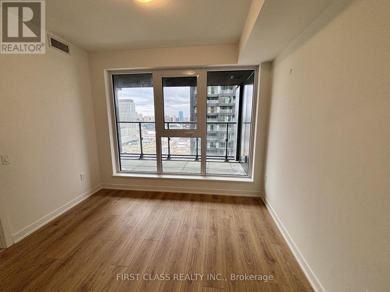 2010 - 1 Quarrington Lane, Toronto, Ontario  M3C 1H7 - Photo 8 - C12927838