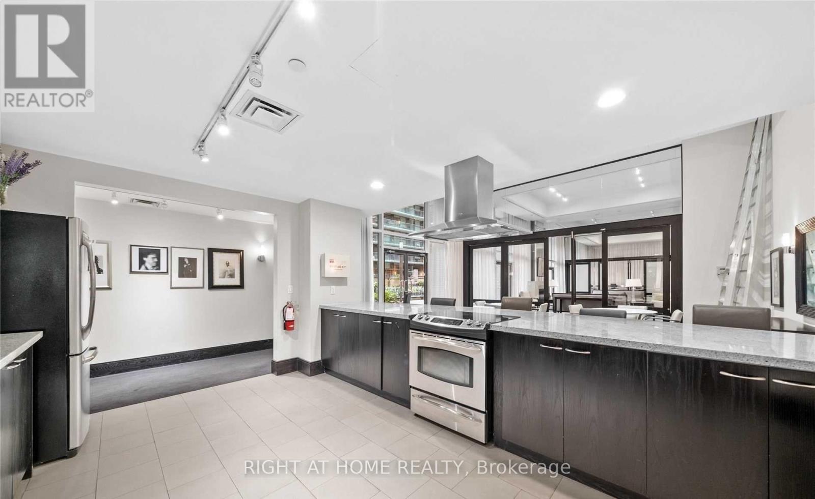 609 - 438 King Street W, Toronto, Ontario  M5V 3T9 - Photo 11 - C12927944