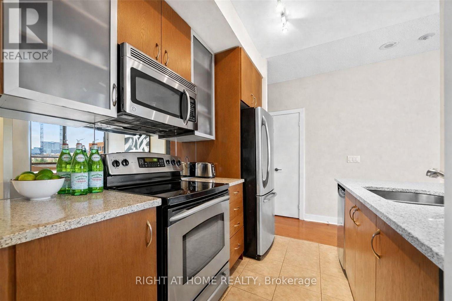 609 - 438 King Street W, Toronto, Ontario  M5V 3T9 - Photo 4 - C12927944