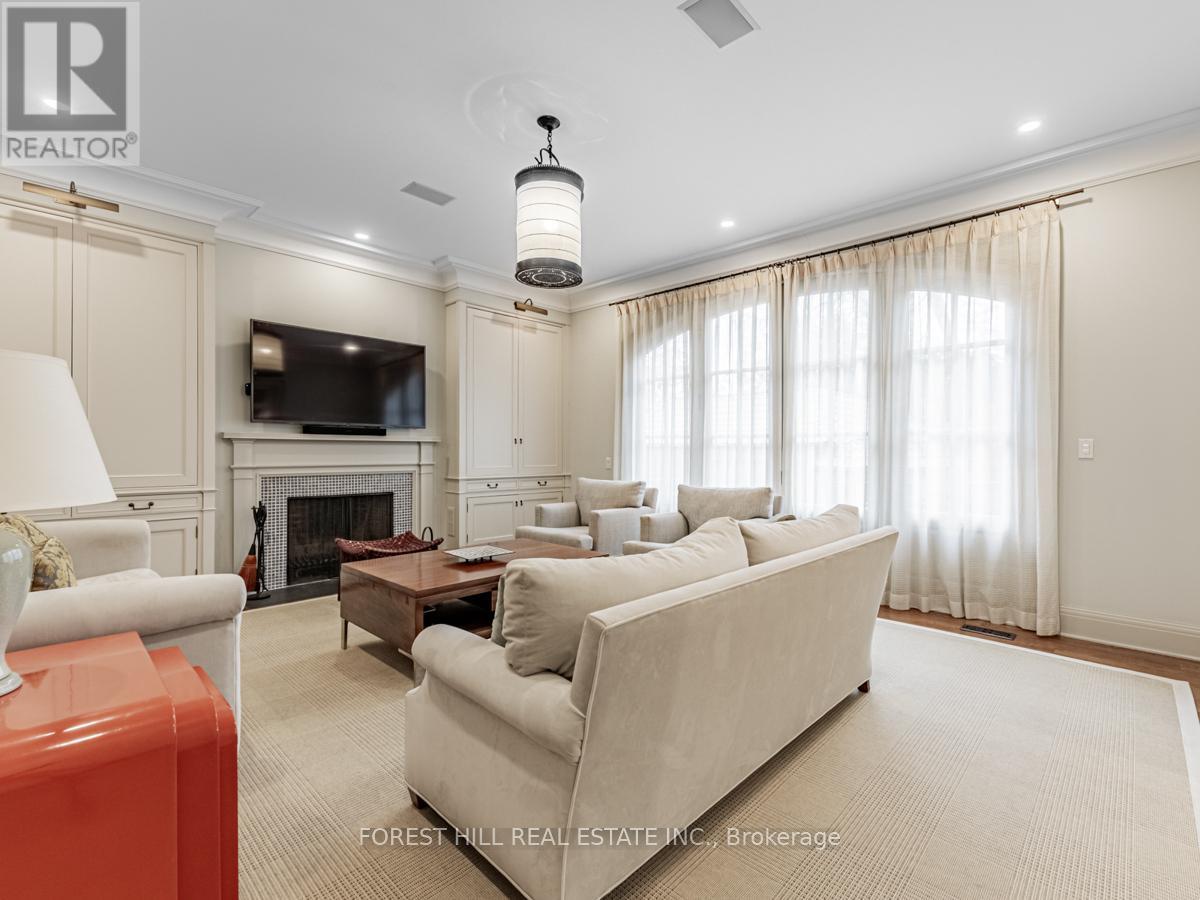 1 Burton Road, Toronto, Ontario  M5P 1T6 - Photo 21 - C12927954