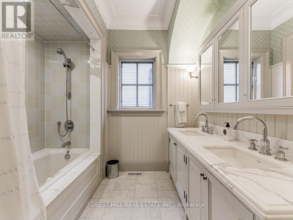 1 Burton Road, Toronto, Ontario  M5P 1T6 - Photo 33 - C12927954