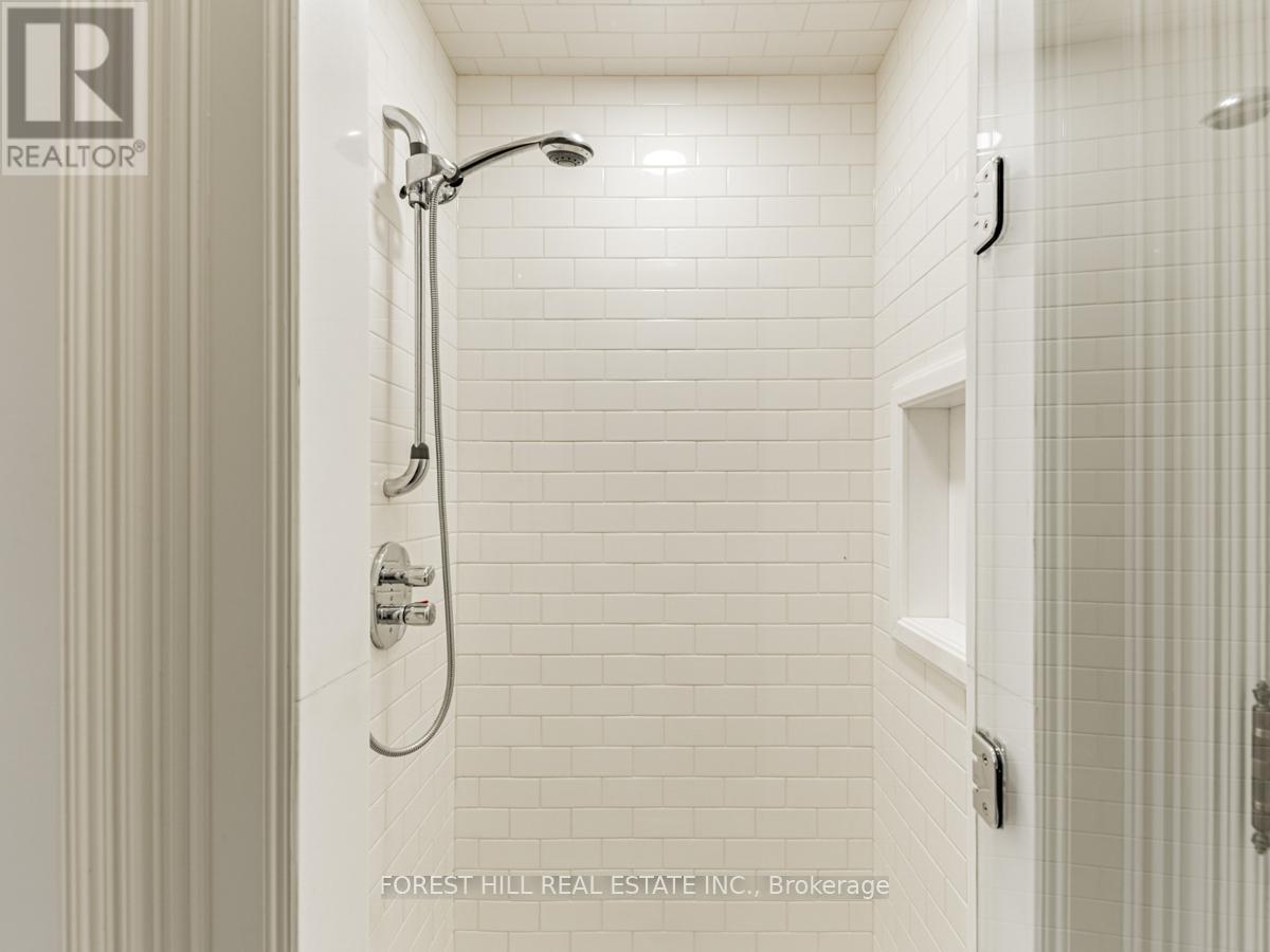 1 Burton Road, Toronto, Ontario  M5P 1T6 - Photo 37 - C12927954