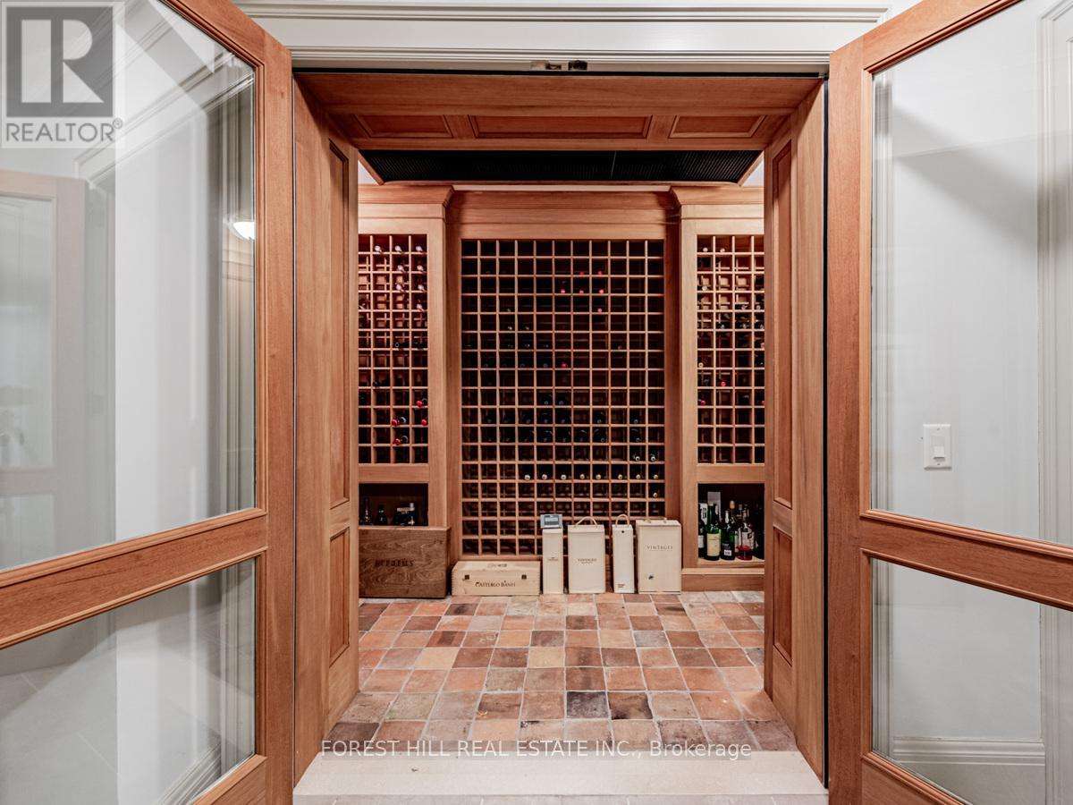 1 Burton Road, Toronto, Ontario  M5P 1T6 - Photo 39 - C12927954