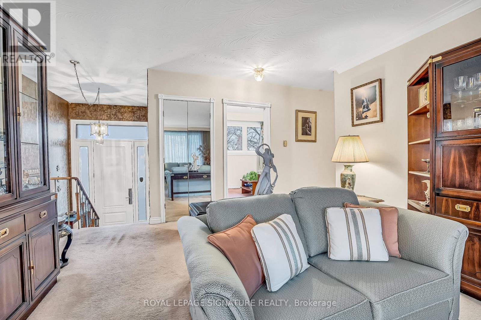 57 Valentine Drive, Toronto, Ontario  M3A 3J7 - Photo 5 - C12927964