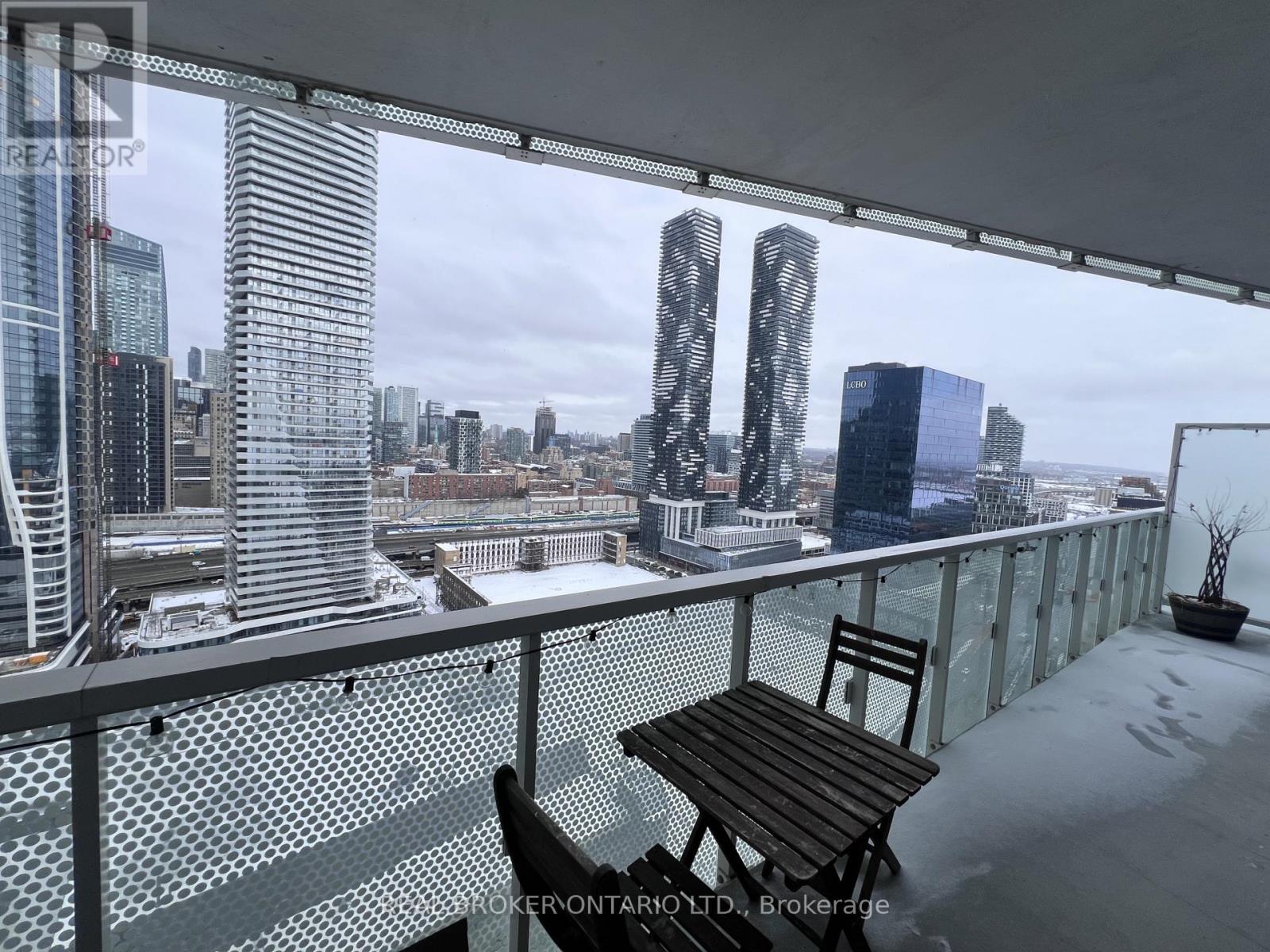2608 - 15 Queens Quay E, Toronto, Ontario  M5E 0A5 - Photo 10 - C12927990