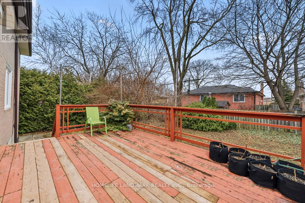 Main - 135 Waterloo Avenue, Toronto, Ontario  M3H 3Y7 - Photo 22 - C12928032