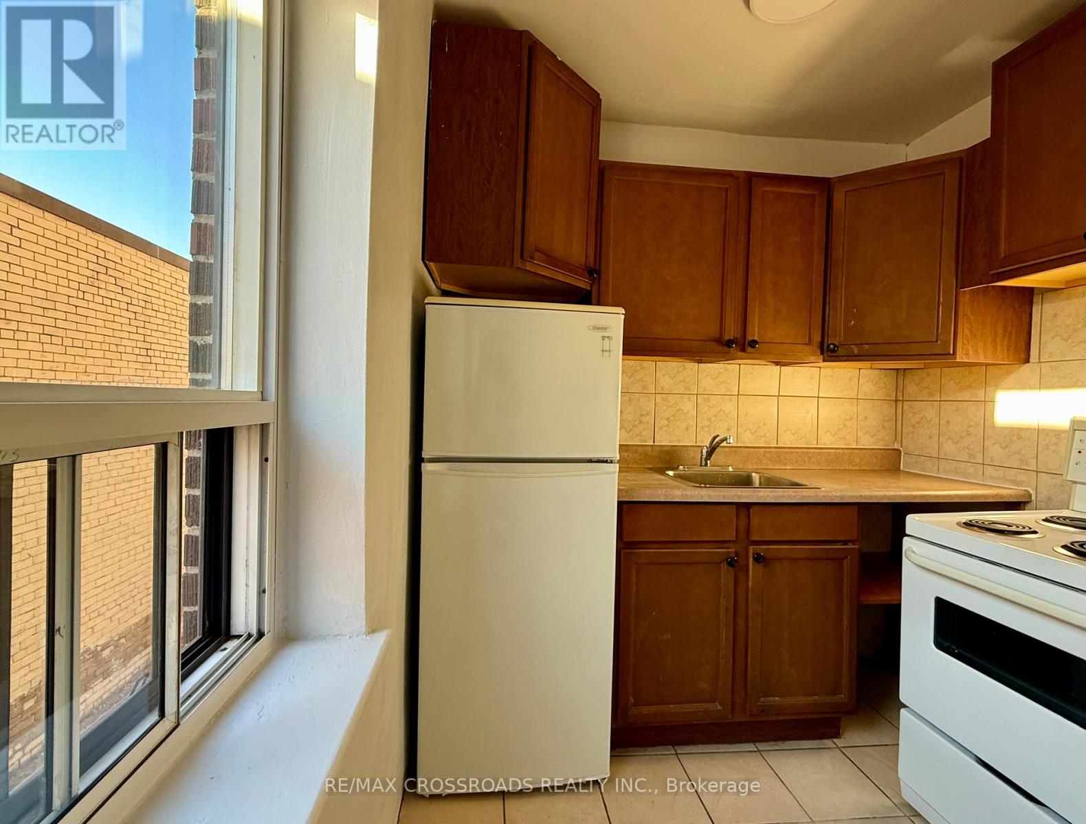 113 - 2770 Yonge Street, Toronto, Ontario  M4N 2J3 - Photo 3 - C12928042