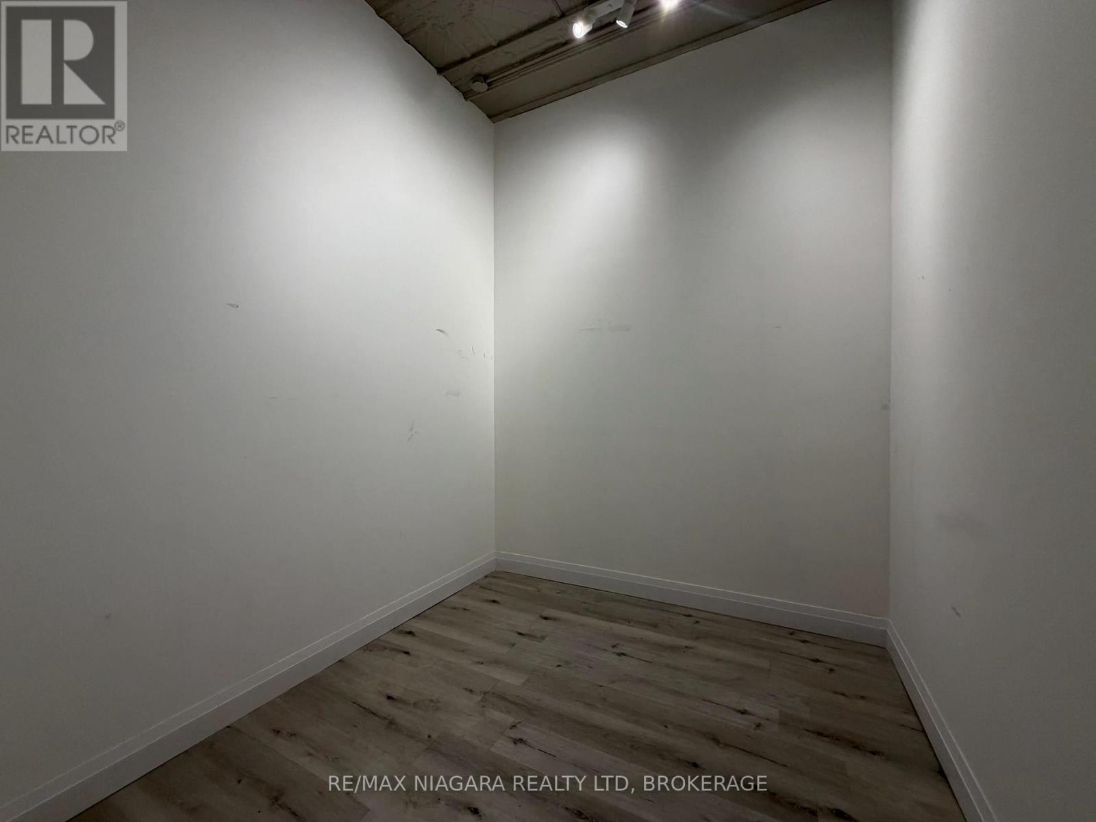 81 St. Paul Street, St. Catharines, Ontario  L2R 3M3 - Photo 20 - X12924222