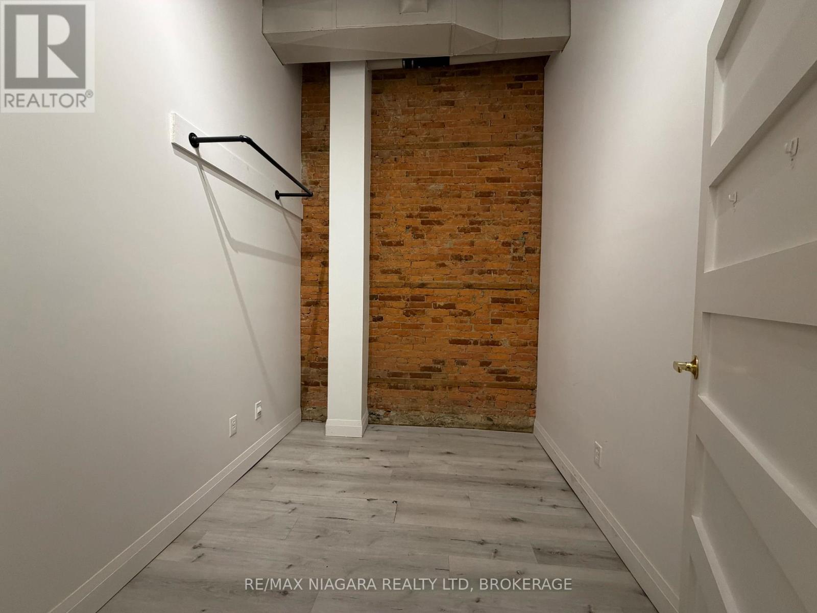 81 St. Paul Street, St. Catharines, Ontario  L2R 3M3 - Photo 14 - X12924222