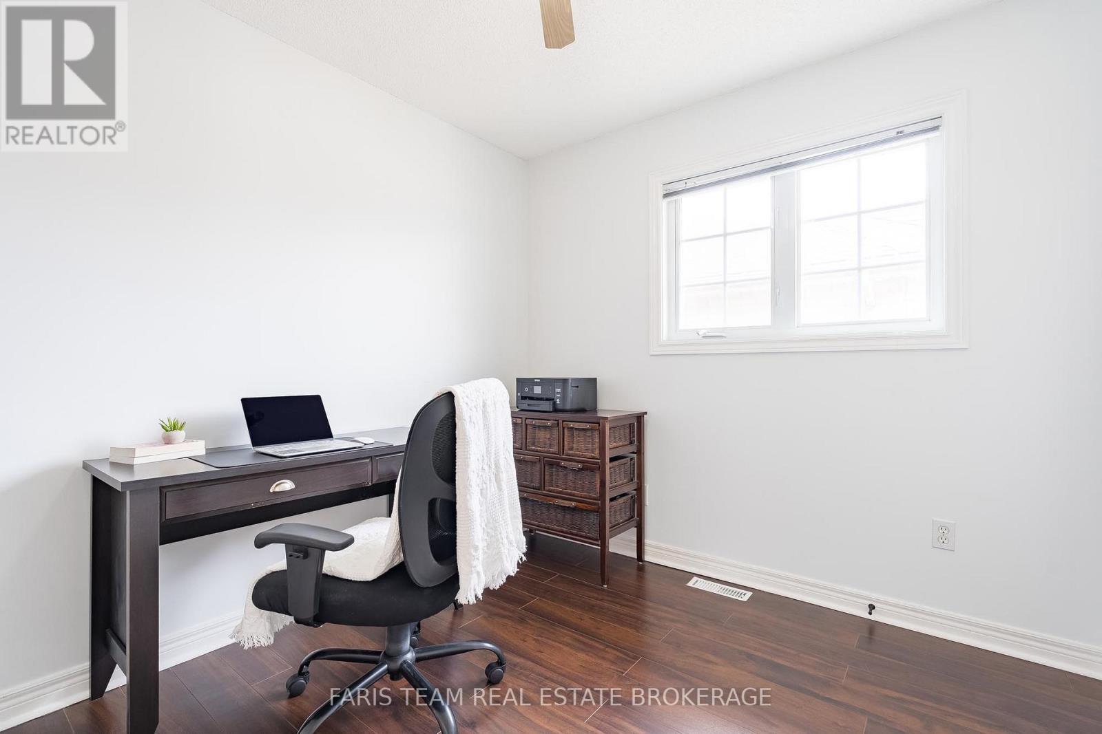 1004 Leslie Drive, Innisfil, Ontario  L9S 2B2 - Photo 16 - N12927792