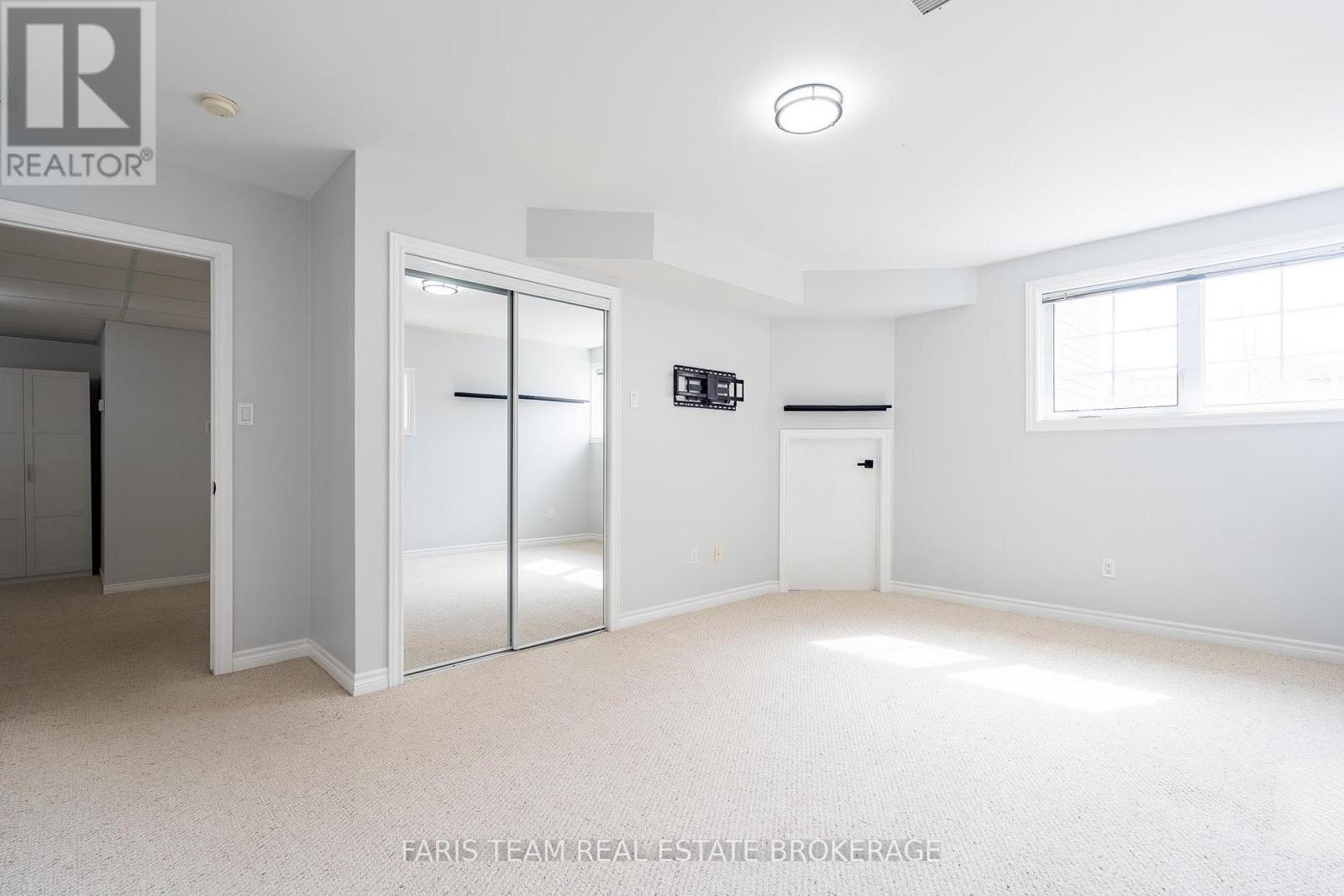 1004 Leslie Drive, Innisfil, Ontario  L9S 2B2 - Photo 23 - N12927792