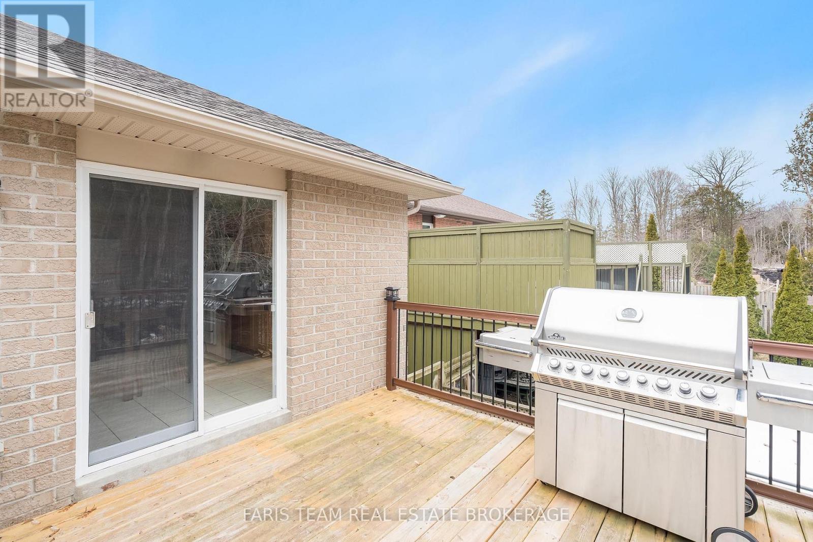 1004 Leslie Drive, Innisfil, Ontario  L9S 2B2 - Photo 26 - N12927792