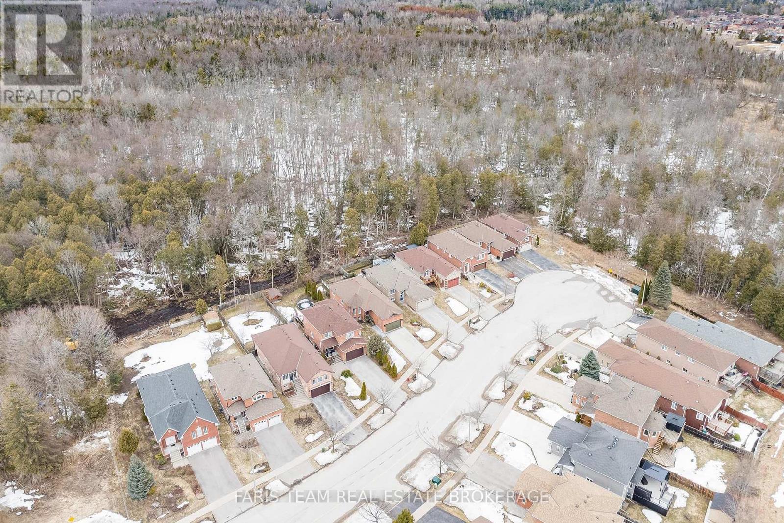 1004 Leslie Drive, Innisfil, Ontario  L9S 2B2 - Photo 34 - N12927792