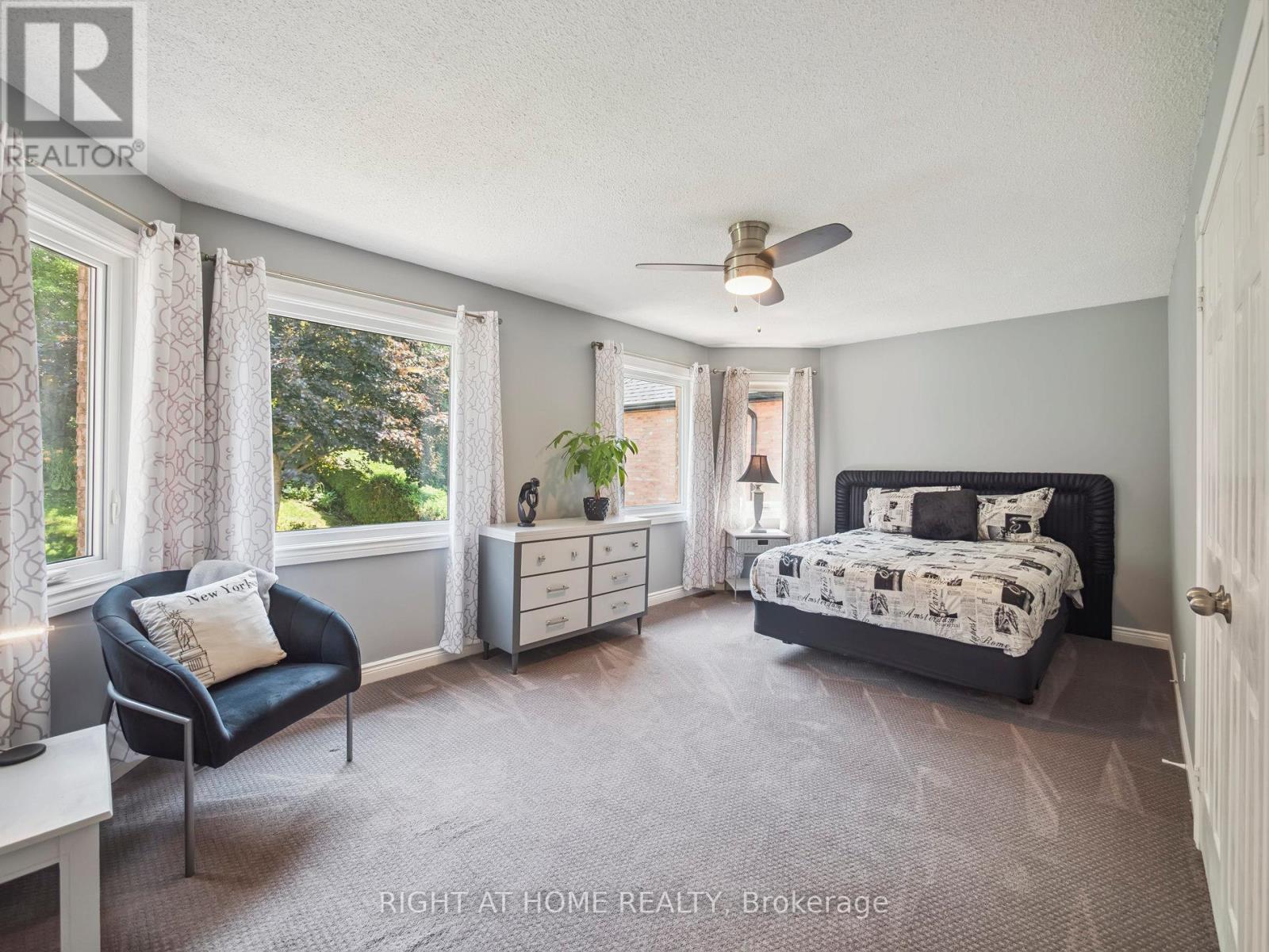 100 Carlyle Crescent, Aurora, Ontario  L4G 6P7 - Photo 28 - N12927794