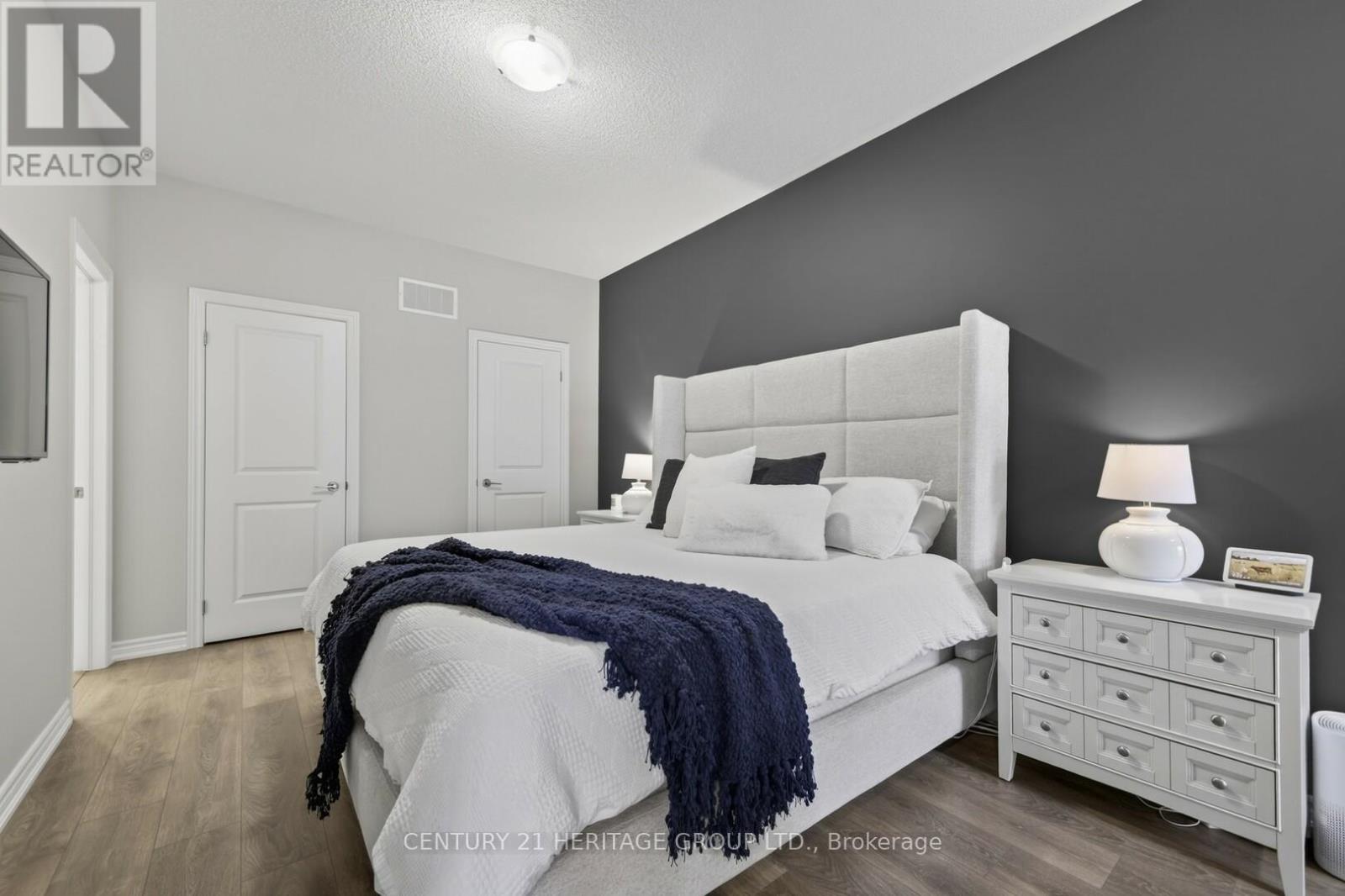 6 Mel Irving Drive, Bradford West Gwillimbury (Bradford), Ontario  L3Z 4P1 - Photo 12 - N12927844