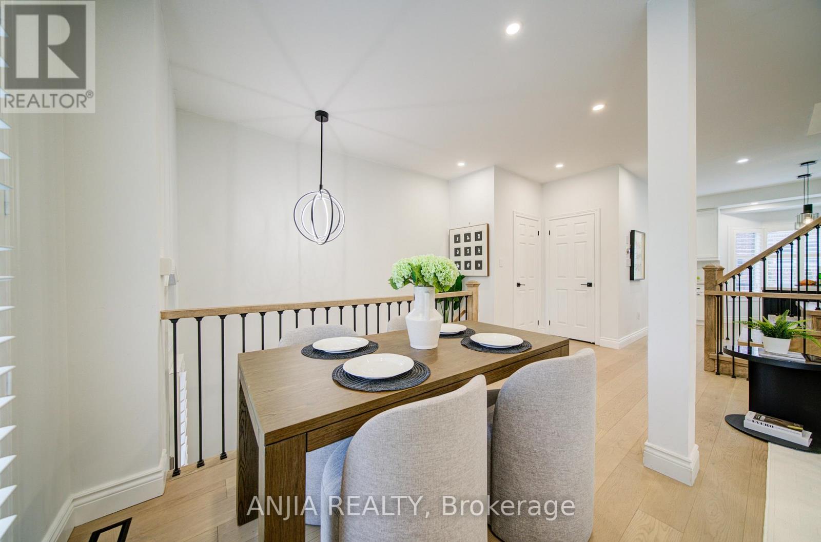 22 Kylemore Way, Markham, Ontario  L6C 0J9 - Photo 12 - N12927854