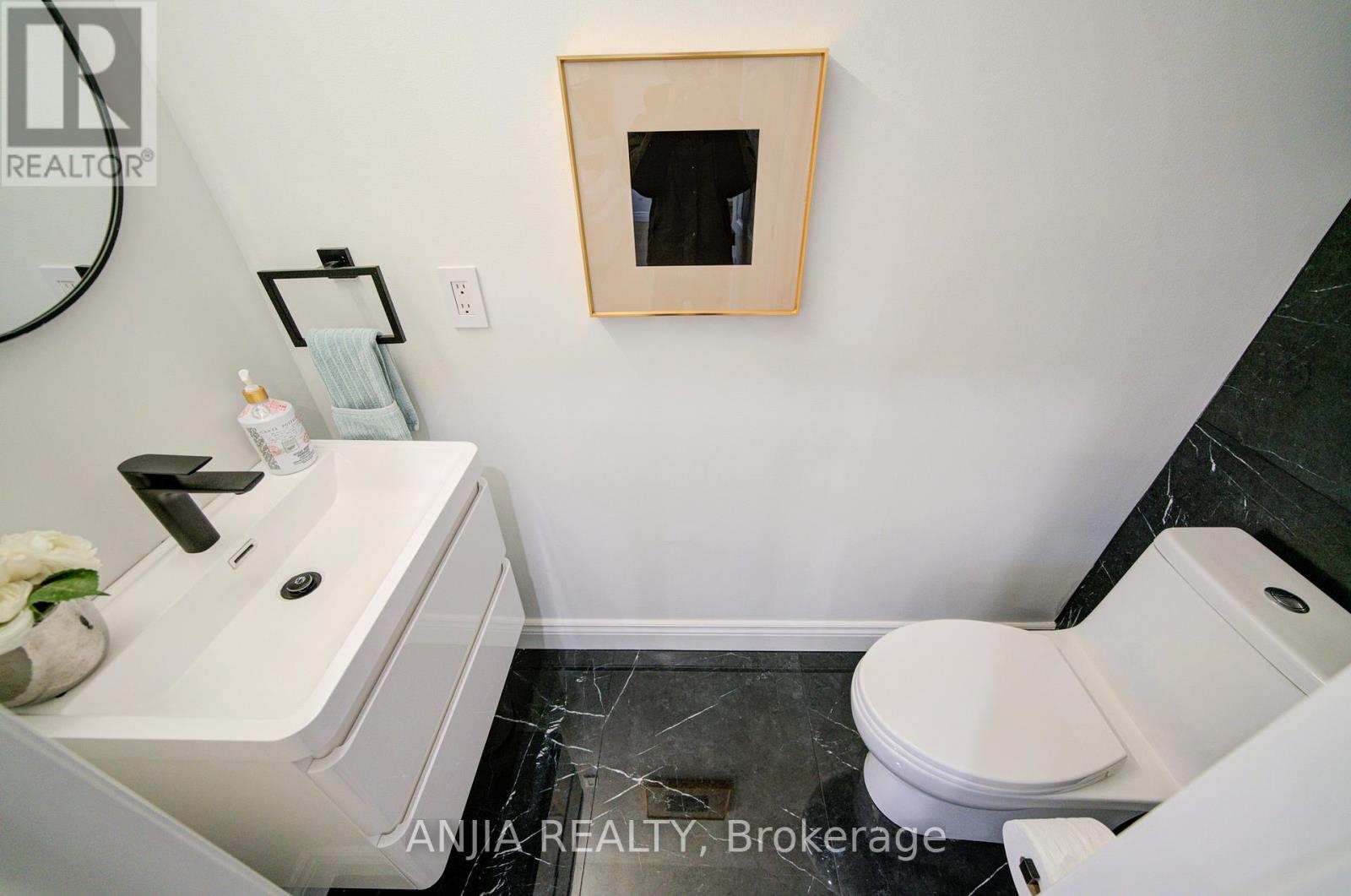 22 Kylemore Way, Markham, Ontario  L6C 0J9 - Photo 16 - N12927854