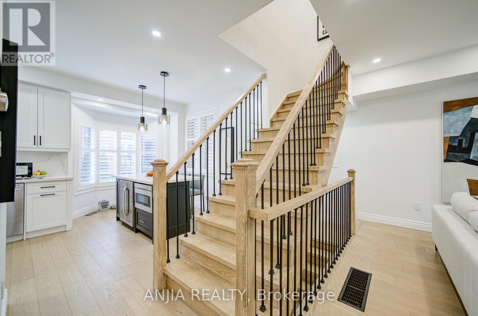 22 Kylemore Way, Markham, Ontario  L6C 0J9 - Photo 17 - N12927854