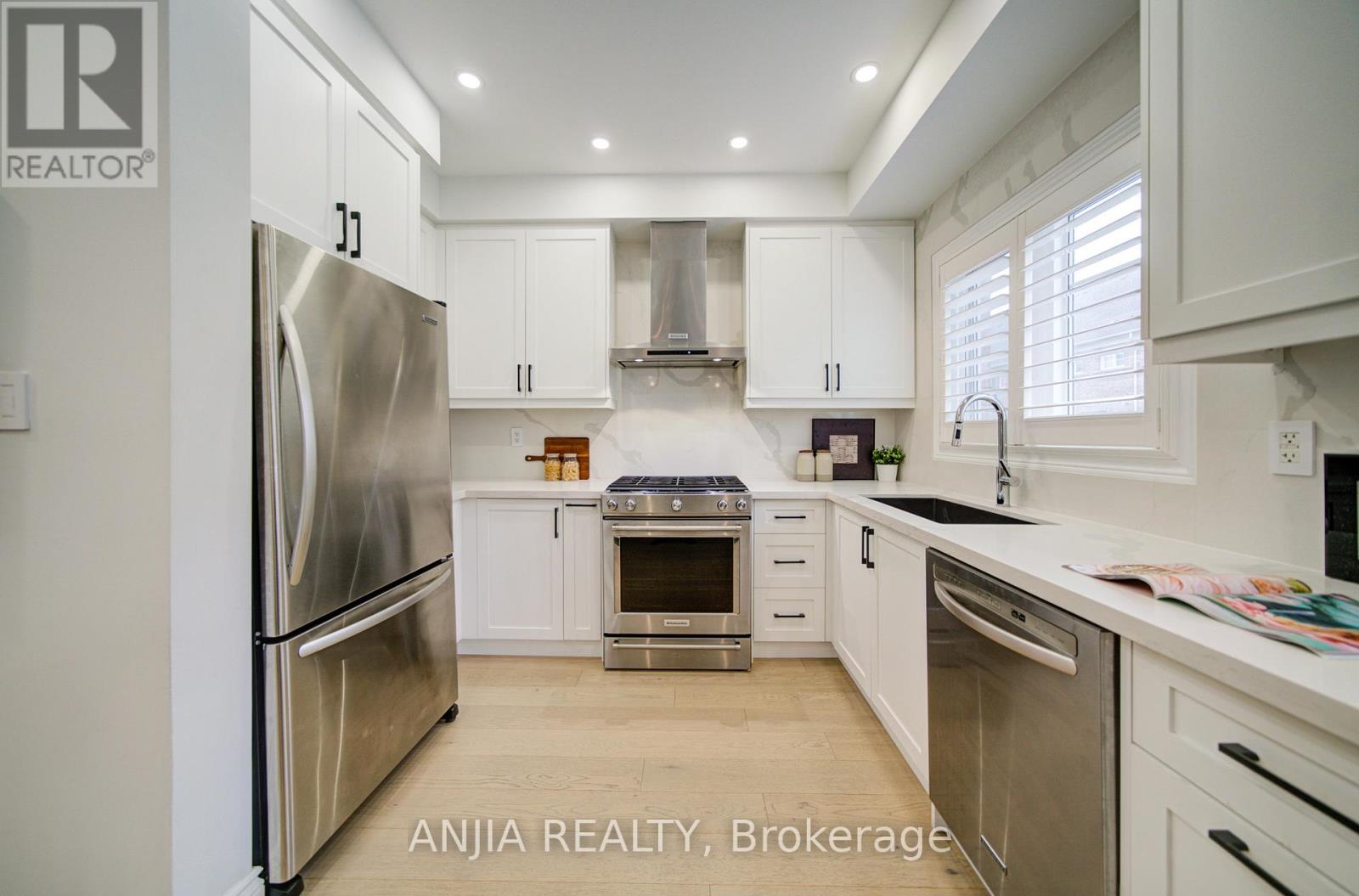 22 Kylemore Way, Markham, Ontario  L6C 0J9 - Photo 18 - N12927854