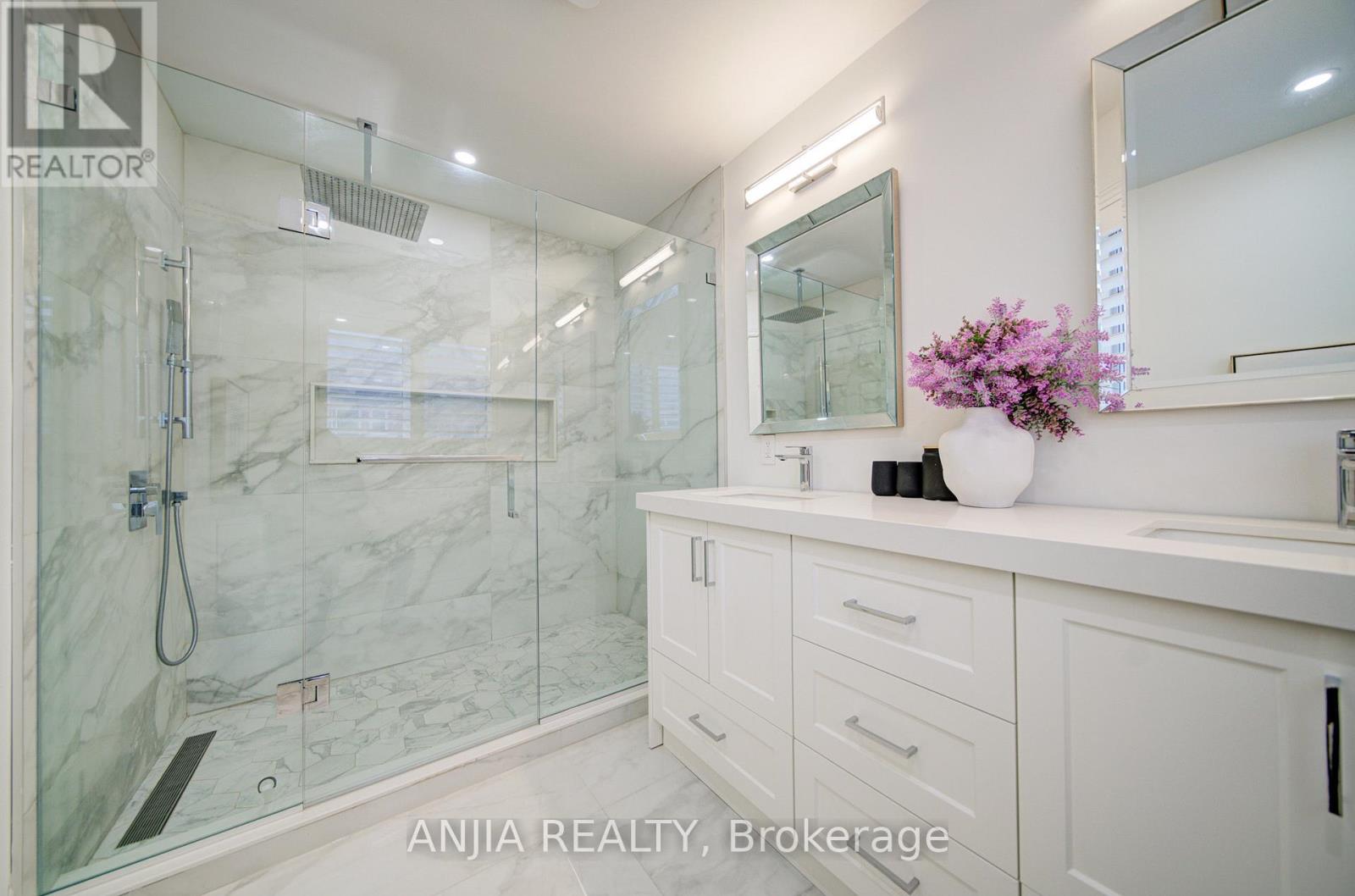 22 Kylemore Way, Markham, Ontario  L6C 0J9 - Photo 39 - N12927854