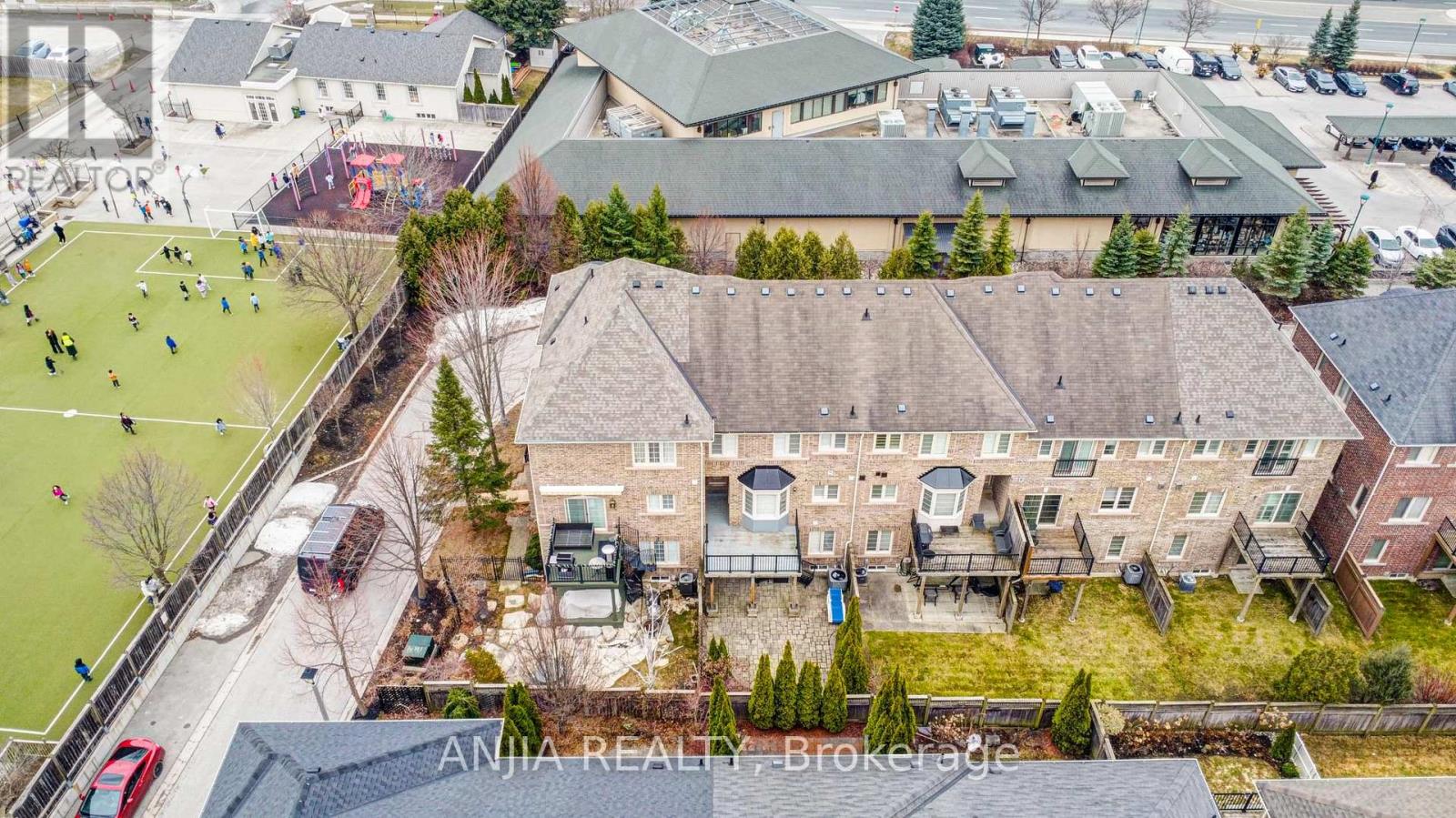 22 Kylemore Way, Markham, Ontario  L6C 0J9 - Photo 6 - N12927854